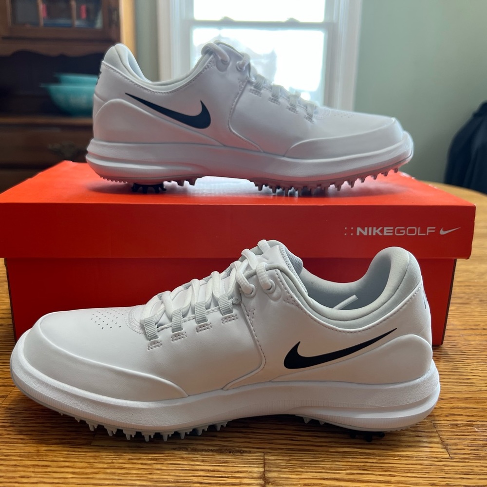 Nike Womens Air Zoom Golf Shoes White Leather w/ soft Spikes 8.5 NEW IN BOX